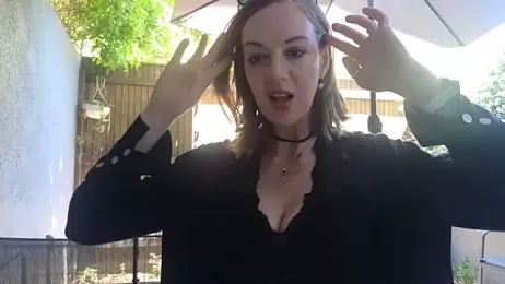 TopsyNextDoor webcam model stream image