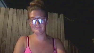 Lynniexo webcam model stream image