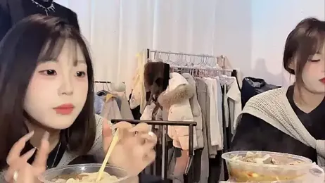 zhouzhou_YC webcam model stream image