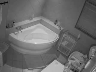 voyeurcam-julmodels-bath-1st-2 webcam model stream image