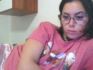 prettyjulliette webcam model stream image