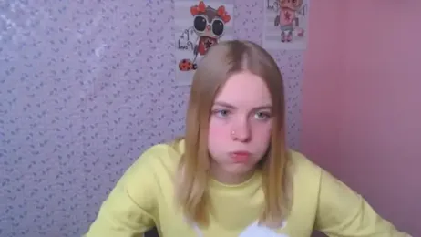 AliceFlirtt_ webcam model stream image