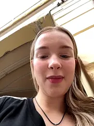 Baby_Tiny webcam model stream image