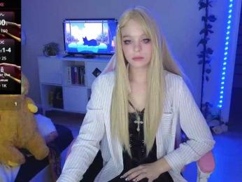 GingerSnapDoll webcam model stream image