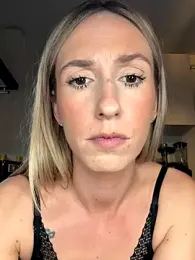 lola_tentatiion webcam model stream image