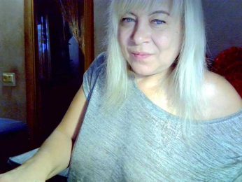 Savan35na webcam model stream image