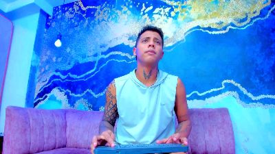 Hottier_Boys webcam model stream image