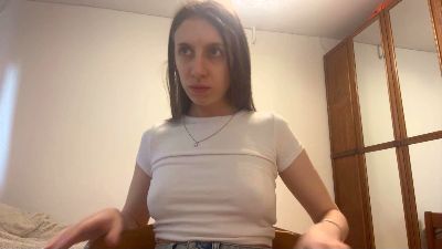 SuEtchells webcam model stream image
