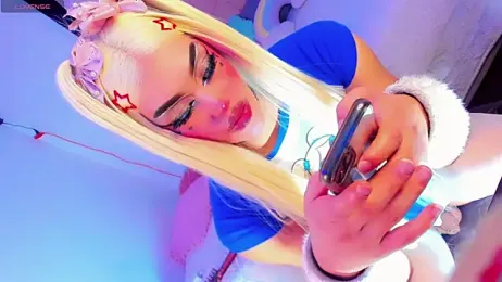 Shiaki_04 webcam model stream image