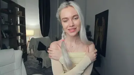 KristalCrowner webcam model stream image