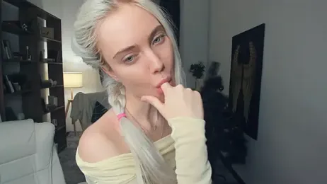 KristalCrowner webcam stripchat model stream image