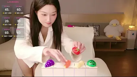 Lucky-baby webcam model stream image