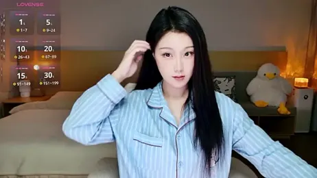 Lucky-baby webcam model stream image