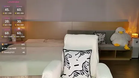 Lucky-baby webcam model stream image