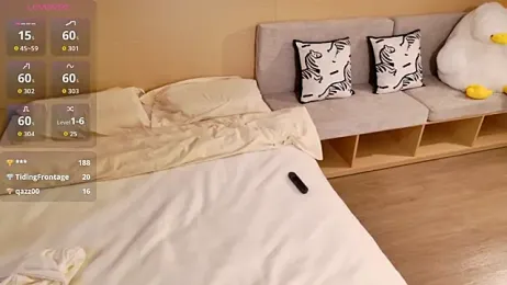 Lucky-baby webcam model stream image