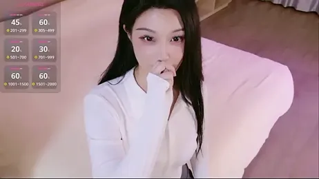 Lucky-baby webcam model stream image