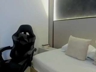 fiorella-18 webcam camsoda model stream image