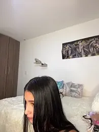 Vaneza_G1 webcam stripchat model stream image