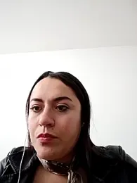 Lesly_10- webcam model stream image