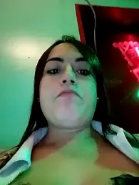 Lesly_10- webcam model stream image