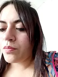 Lesly_10- webcam model stream image