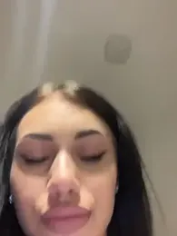 ilariea_girl webcam model stream image