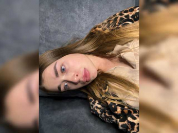 Mrs_Peach webcam model stream image