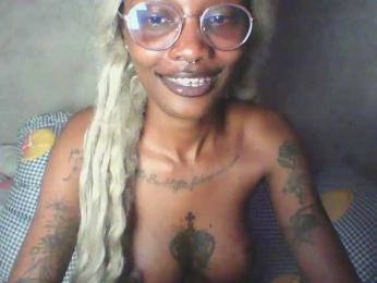 Veegee webcam bongacams model stream image