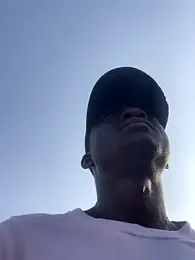 ThugMansion420 webcam model stream image