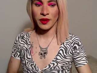 hugedanexxx webcam camsoda model stream image