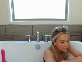 badbrittxo webcam model stream image
