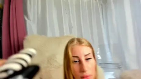 Mia__Milan webcam model stream image