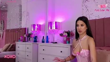 LaraKent webcam model stream image