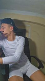 BigElfo webcam model stream image