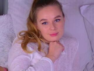 Beatrice Esmont webcam model stream image