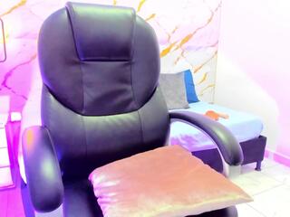 Zoee Ross webcam model stream image