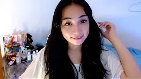 SweetLilly_18 webcam model stream image