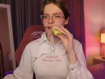 angee_ webcam model stream image