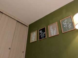 karlyee webcam model stream image