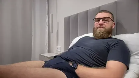 Bear_bear_ webcam model stream image