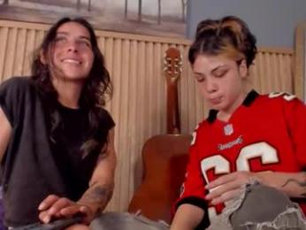 riley_colors webcam model stream image