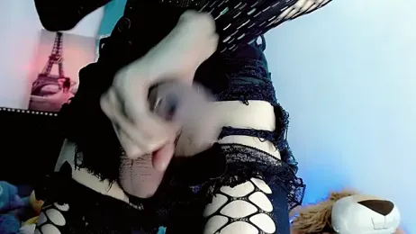 money_Ts_ webcam model stream image