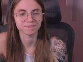 annastark webcam model stream image