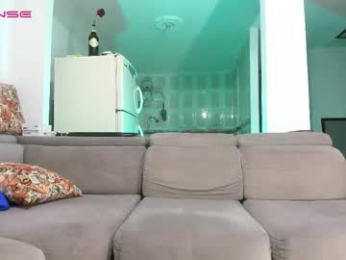 issalovexxx webcam chaturbate model stream image