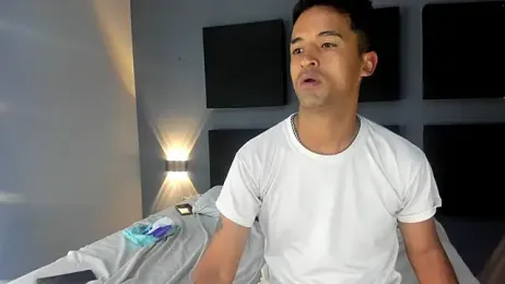 Nikki_and_Mayk webcam model stream image