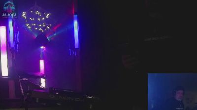 1st_omen webcam model stream image