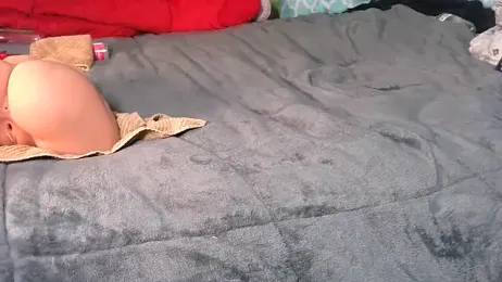 Carolinayoungin webcam model stream image