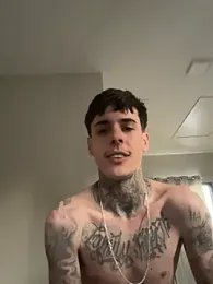 dylan_wolf webcam model stream image