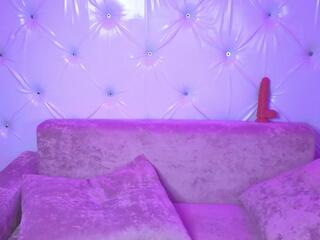 Julia Milky webcam model stream image