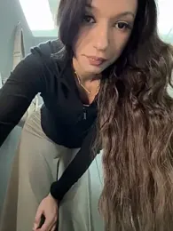 -_MiaQueen_- webcam model stream image